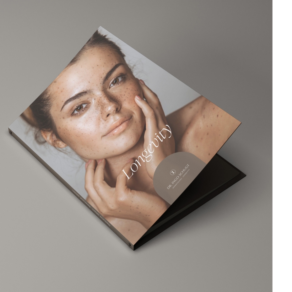 Broschüre Brand Design für Dr. Ingo Schugt – Designtouch Agatha Grapenthin